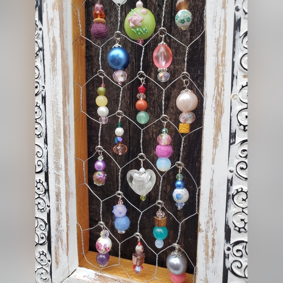 BOHO CHICKEN WIRE BEADED FRAME/WALL DECOR - Picture 2 of 9